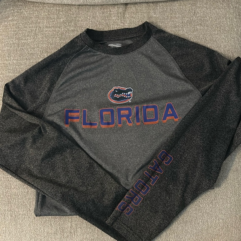 Stadium Athletics Florida Gator’s men’s long sleeve shirt in a size medium